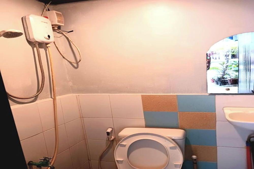 Hometel Barrio House Mactan