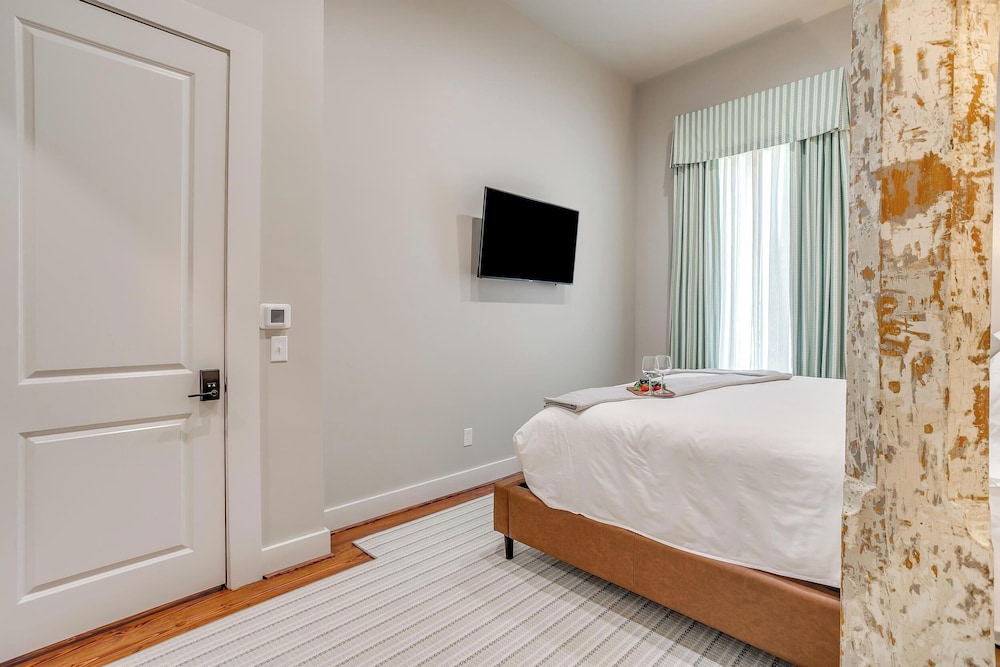 Nutt House Hotel