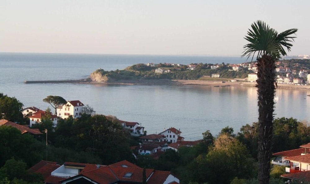 Villa Erresinolettean