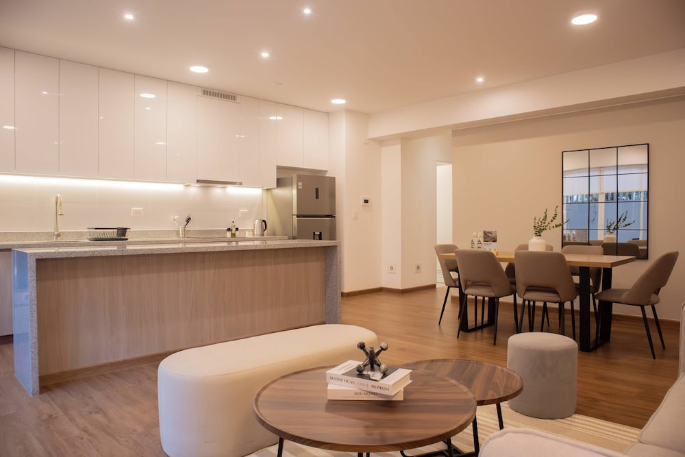 w Chic 2BR w Indoor Terrace in Miraflores