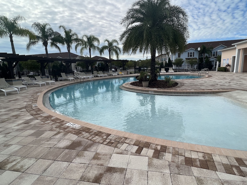 Making Memories in West Lucaya Resort - Image 2