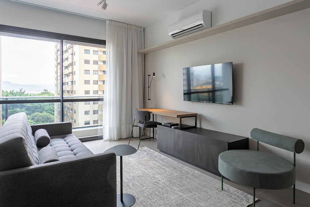 Studios Tower by Viva - Prédio com piscina e estacionamento no centro de Floripa