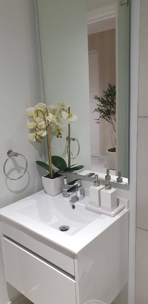 Ellipse 2 Bedroom Apartment
