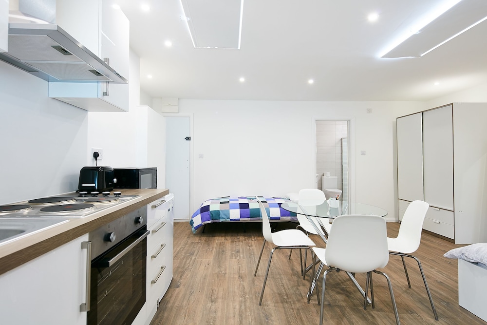 Charmstay Apartments
