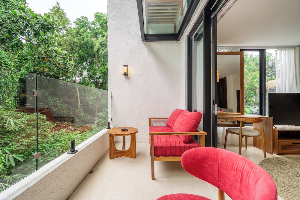 Sacred Jungle by EVDEkimi Ubud – Modern Villas and Apartments with Kitchens, Pools, & Personalized Concierge Service