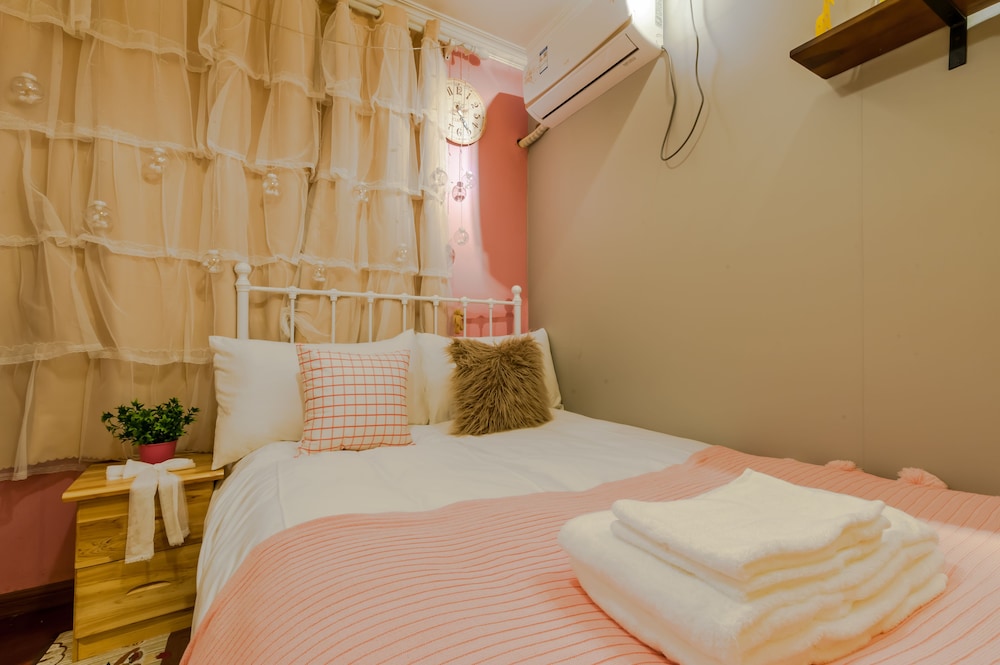 Qiyu Homestay - West Nanjing Road Branch