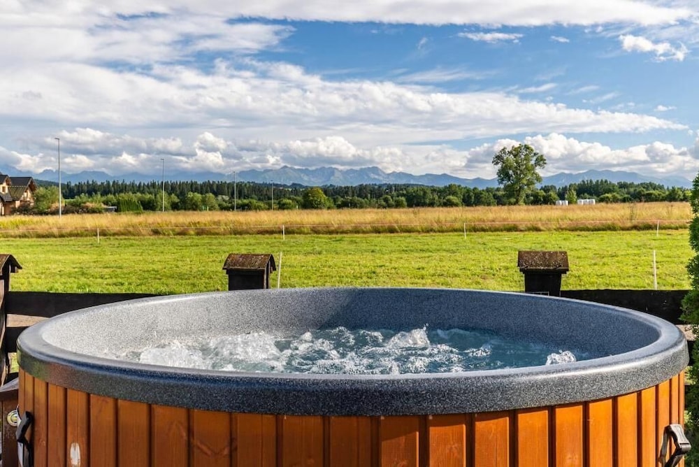 DOMKI TATRY z jacuzzi i sauną w cenie