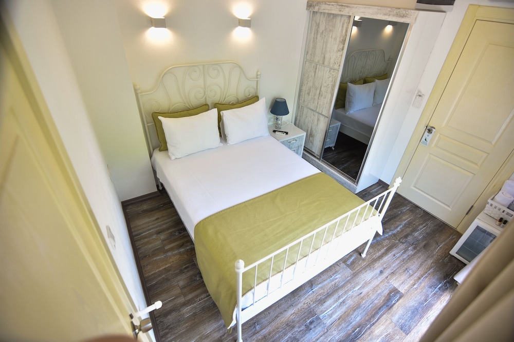 Faro Alacati - Image 31