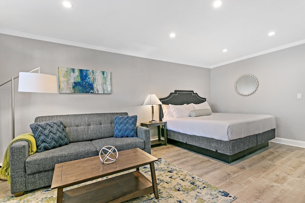 Studio in Oakdale - 203
