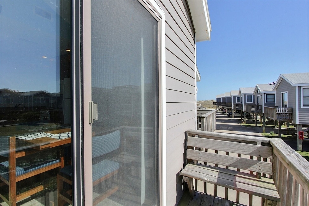 29 Cabana Anna Studio Bedroom Condo by RedAwning