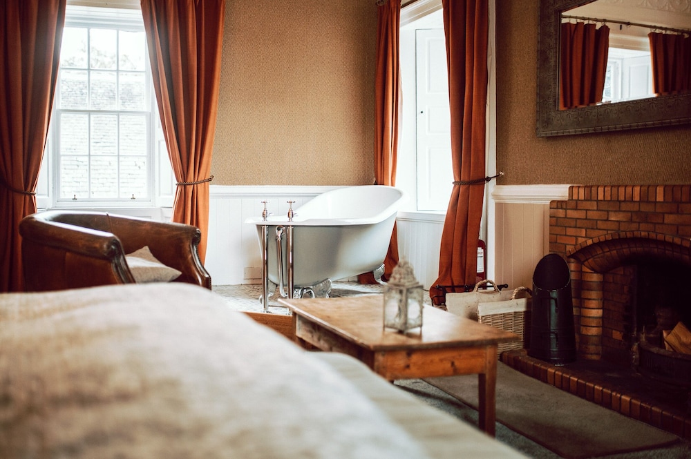 The George Hotel