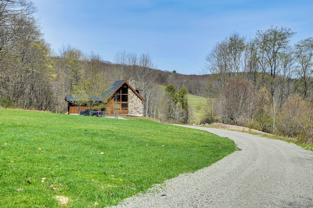 Golf, Fish & Ski: Retreat w/ Game Room in Thompson