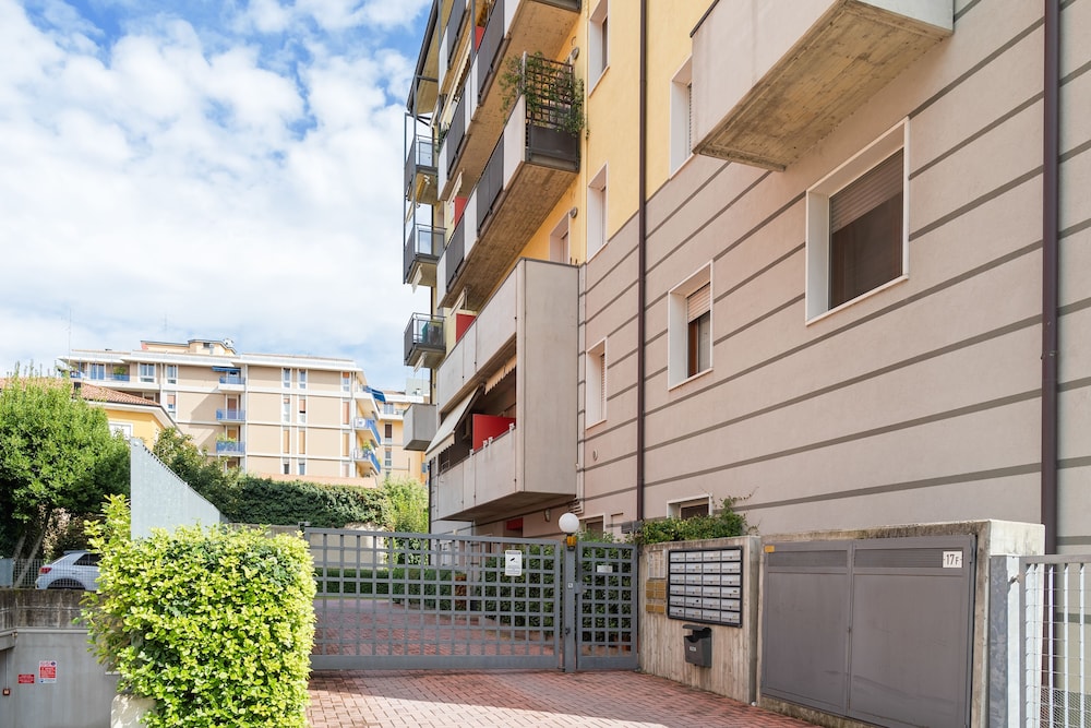 Porta Palio Modern Apartment view 4