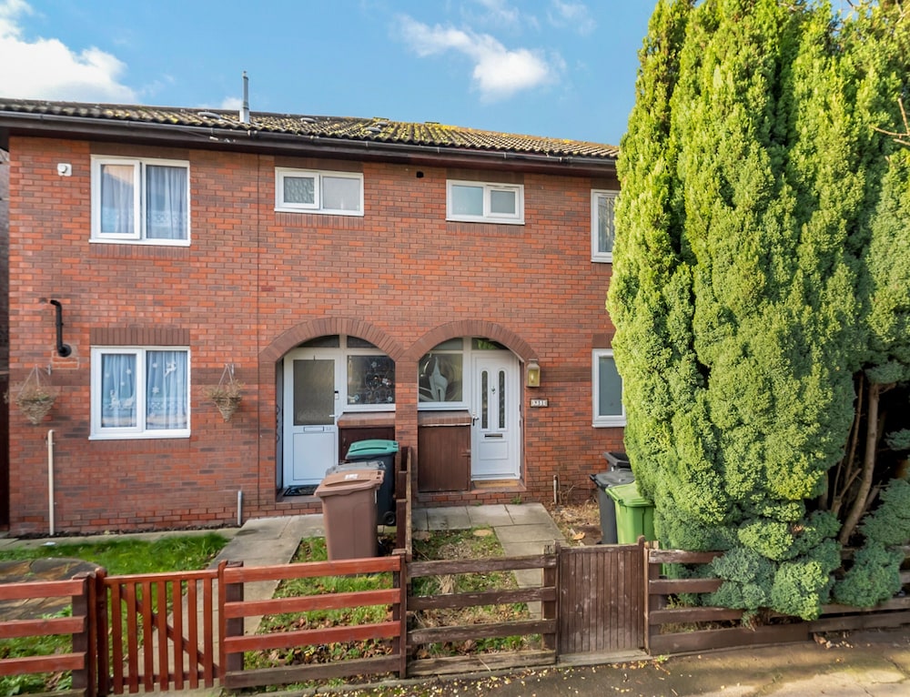 Hale Lodge, Beautiful 3 BR Home With Free Parking