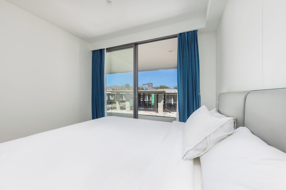 Kora Beachfront Suite by TropicLook