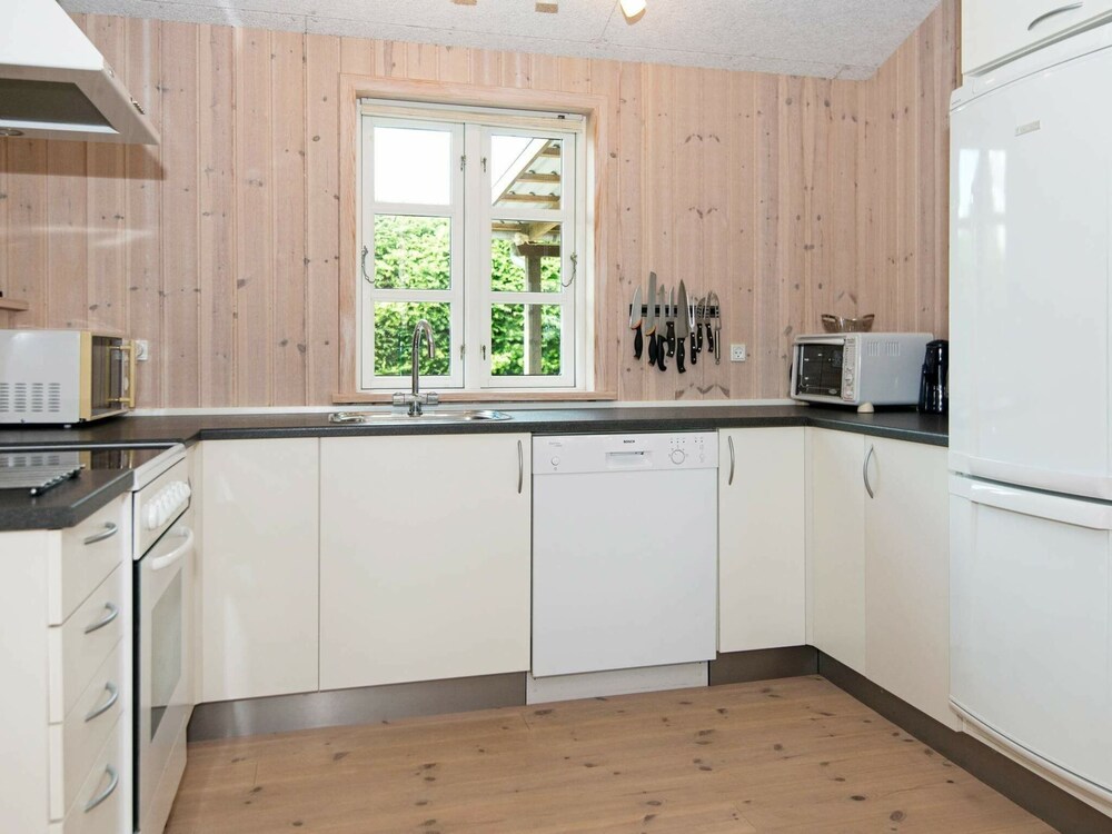 Relaxing Holiday Home in Hejls near Coast view 4