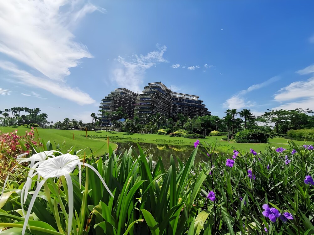 Forest City Golf Villa by A & Home Party