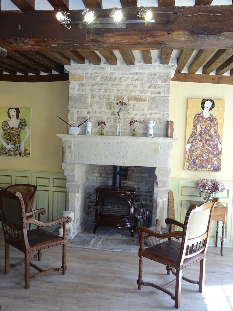 Manoir de Savigny view 3
