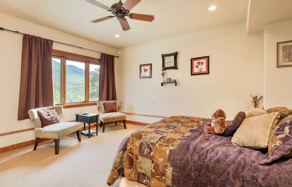 Elk Summit Vacation Home At Windcliff 5 Bedroom Home by RedAwning
