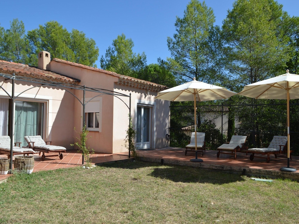 House in Montfort-sur-argens With Garden