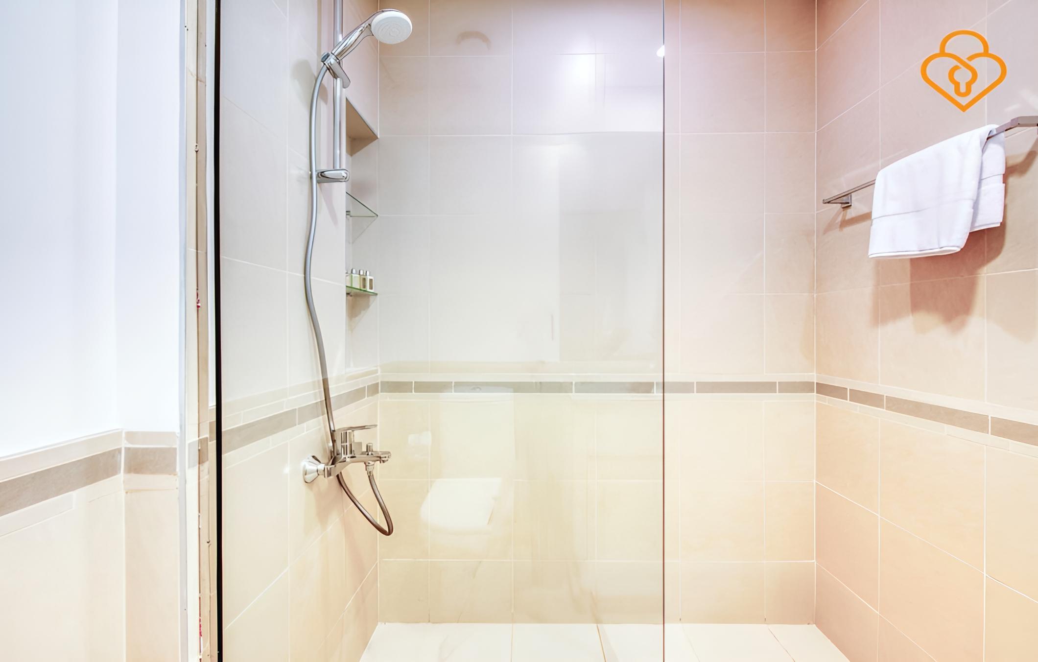 2 B/R Apt 425 Hayat Boulevard Townsquare