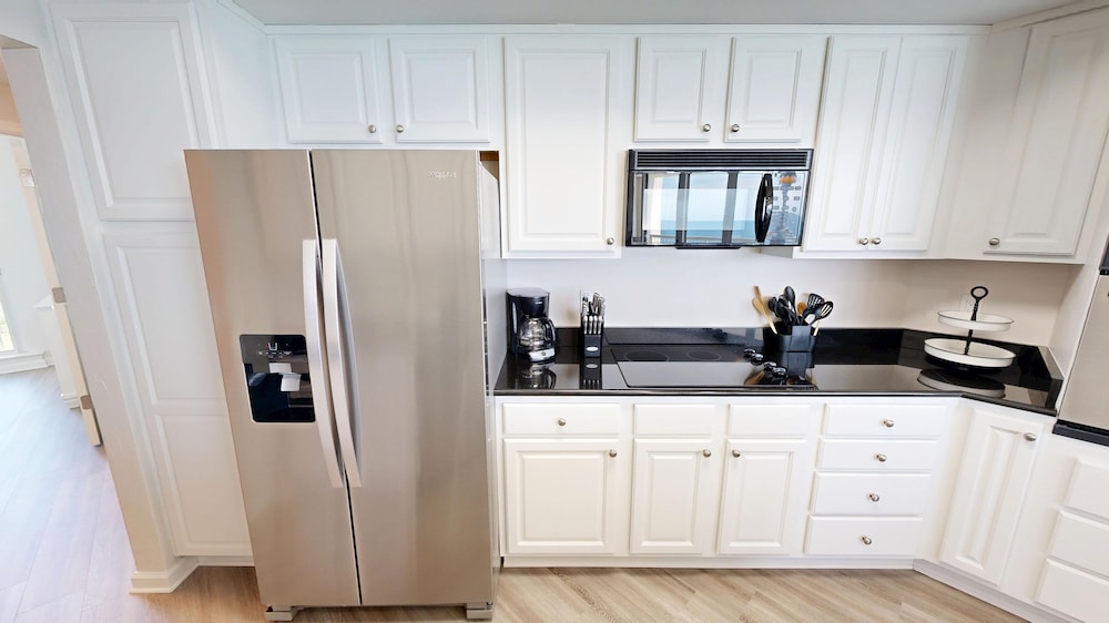 Silver Beach 1104w 3 Bedroom Condo