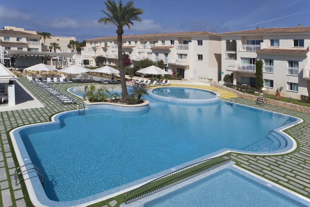 Hotel Aparthotel Isla de Cabrera - Image 1