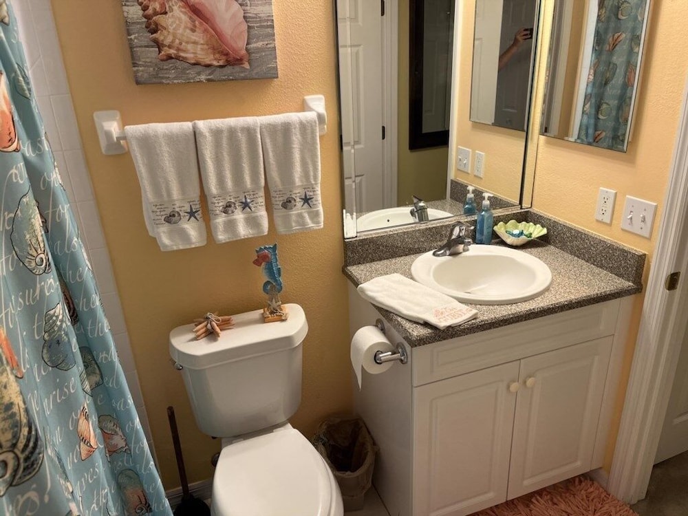 Kid Friendly Condo With Pool, Basketball, Bocce, Hot Tub, And More! 3 Bedroom Condo