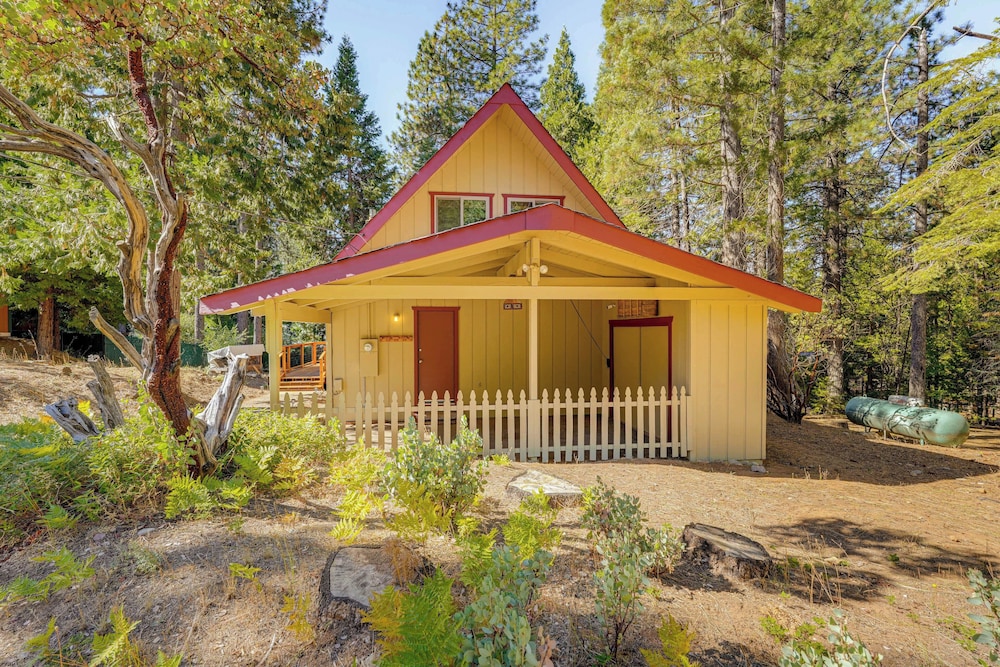 Arnold Chalet Near Town & Calaveras Big Trees!
