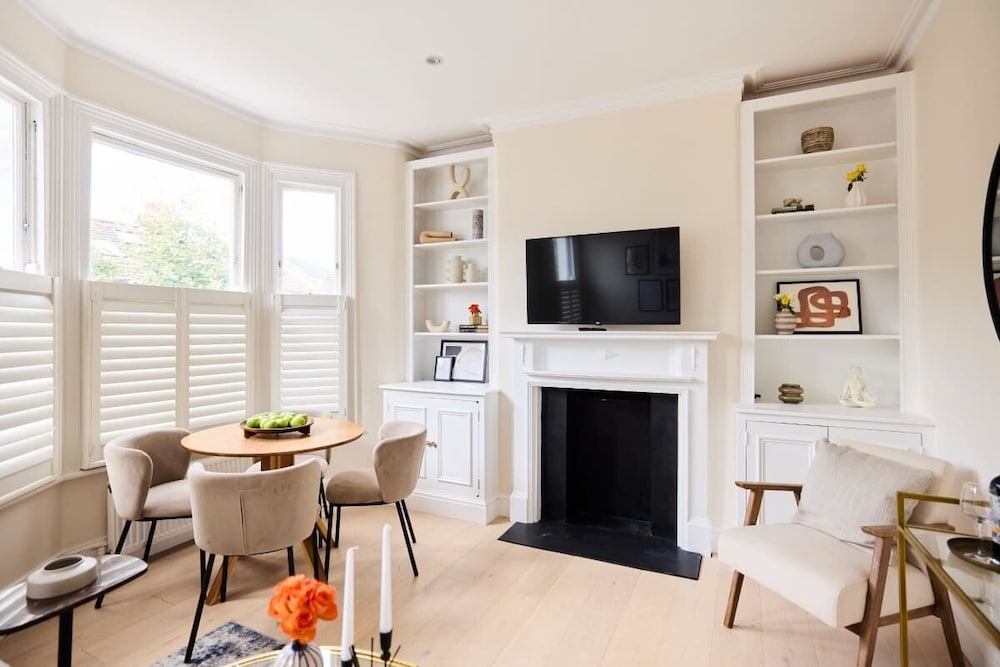 The Fulham Arms - Elegant 3bdr Flat With Terrace