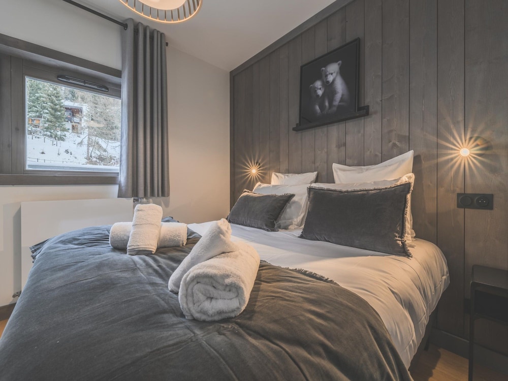 Apartment in Peisey With Stunning Mountain Views