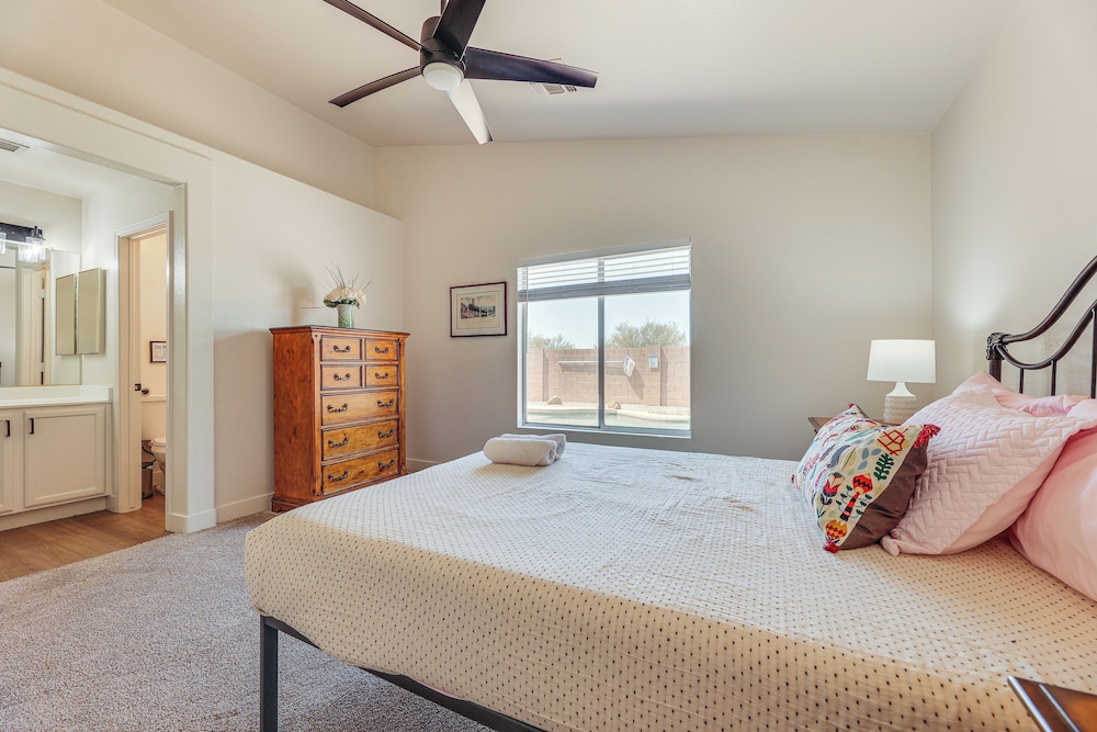 Swim & Unwind: 'wildrose Retreat' in Mesa!