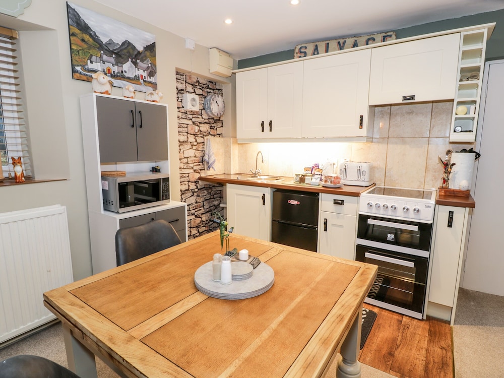 Cwm Caeth Cottage