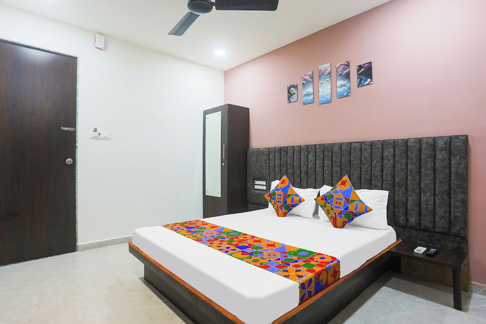 Fabhotel River View
