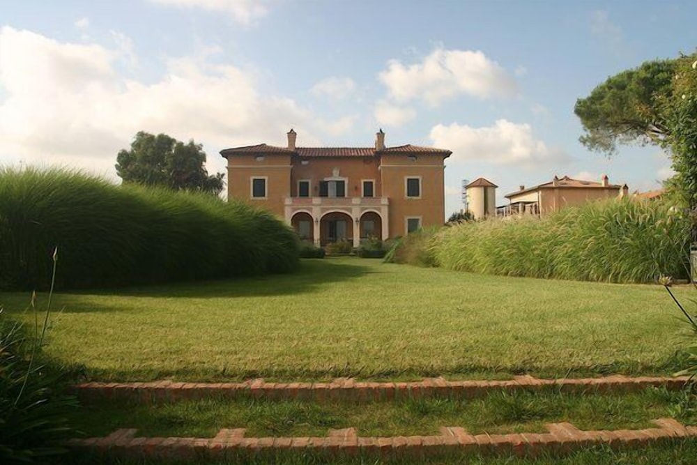 Casale di Tormaggiore Villa and Country Suites