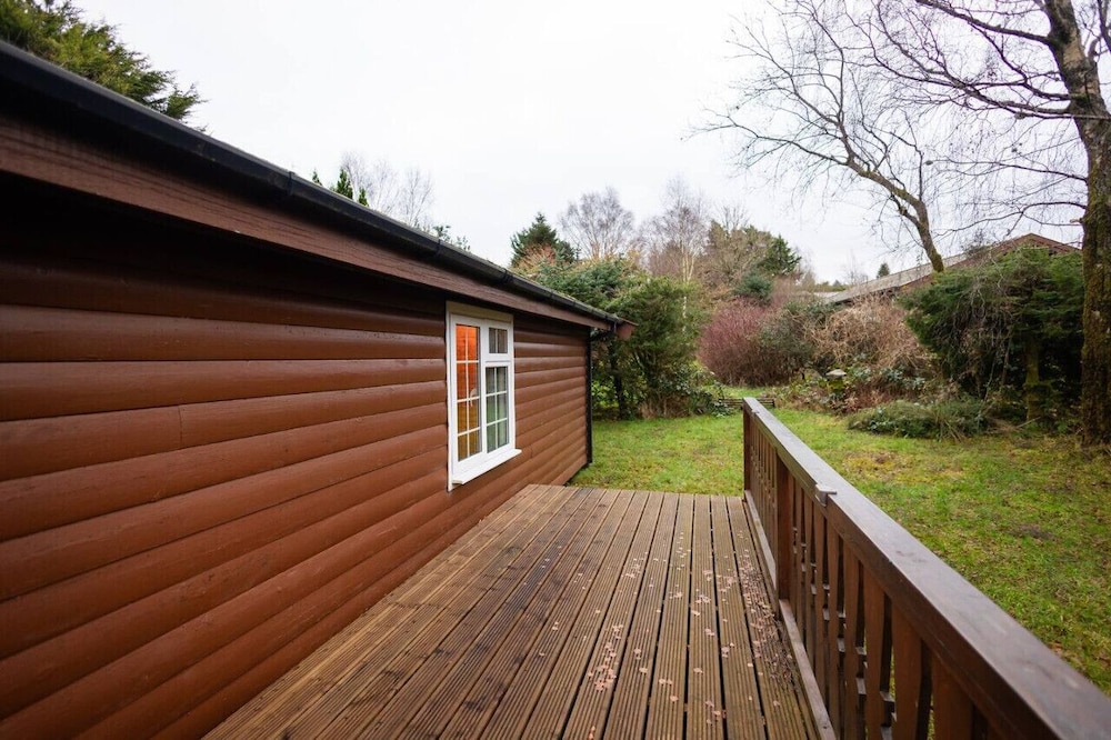 Cozy Log Cabin 346 - Rural Mid Wales