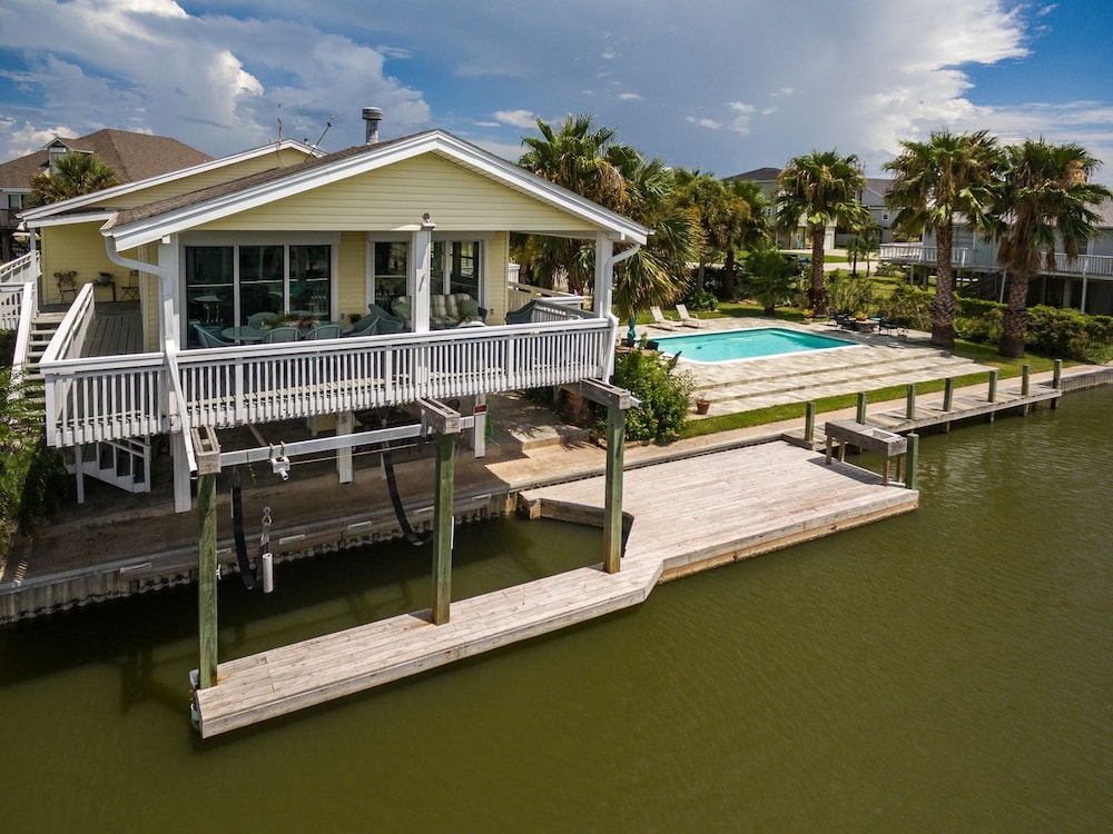Luna Mar by Ryson Vacation Rentals