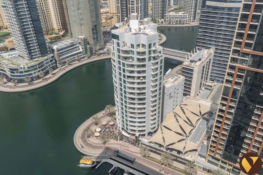 Vogue JW Marriot 23rd floor Marina View