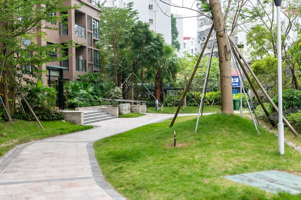 Locals Boutique Apartment Huafa Plaza 23