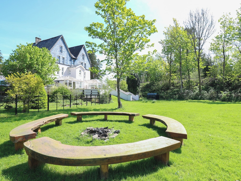 Serenity House, The Retreat