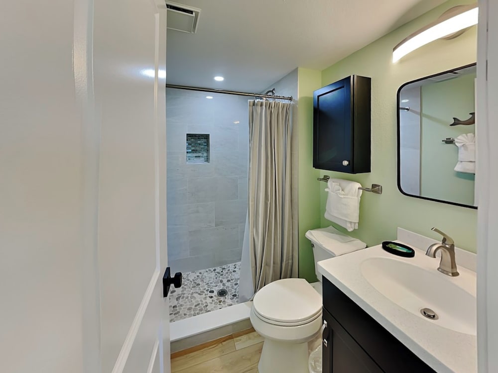 Seaside 3 by Distinctive Beach Rentals