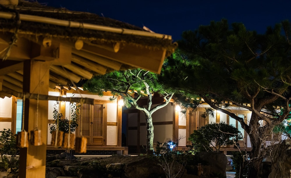 Gyeongju Hanok1st