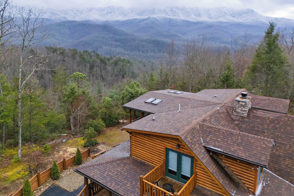 American Dream by Avantstay Deck w/ Views Theater, Game Room, Community Pool