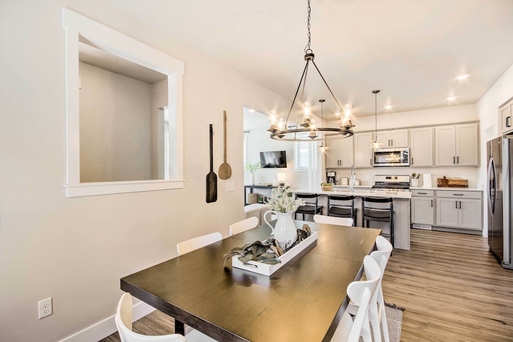 Cozy Montana Retreat w/ Patio: Near Parks! view 3