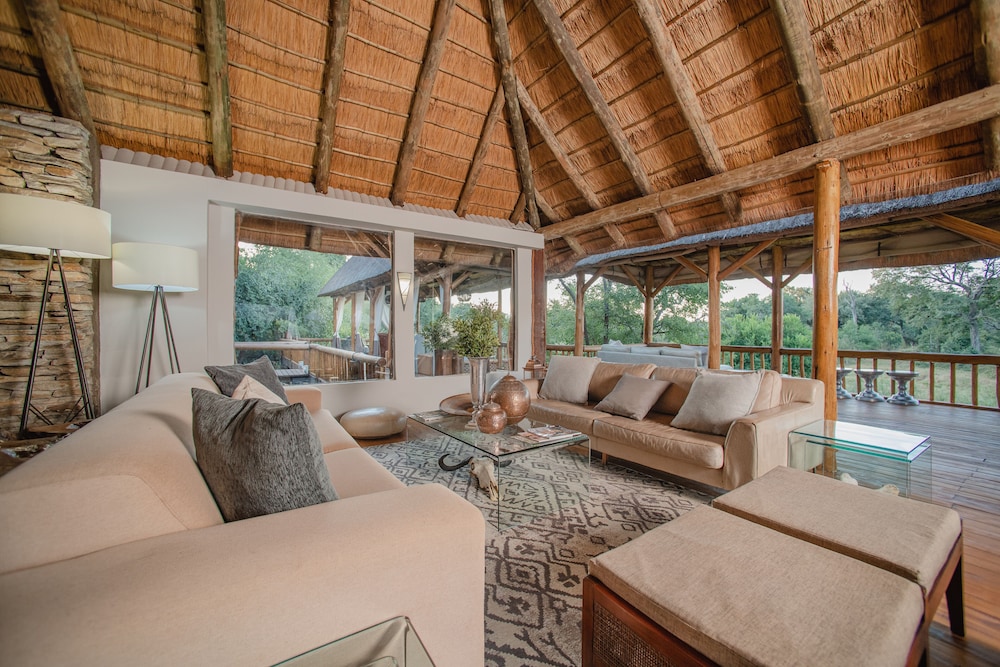 Karongwe - River Safari Lodge