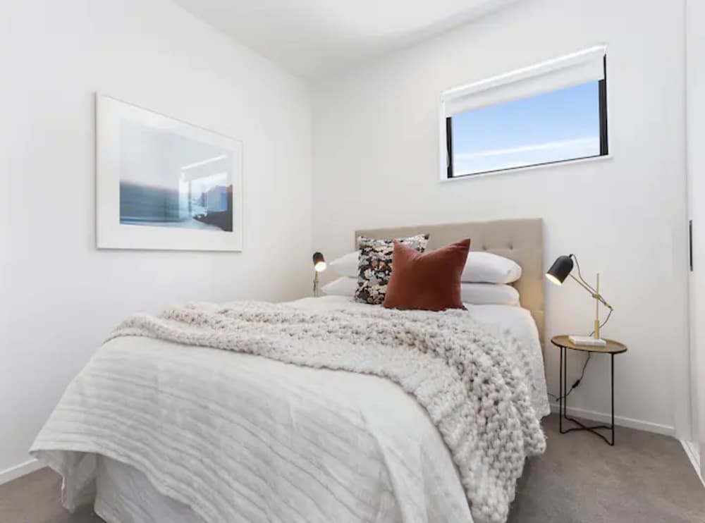 Stunning Modern 2BR -Perfect Location Zodiak Stays view 2