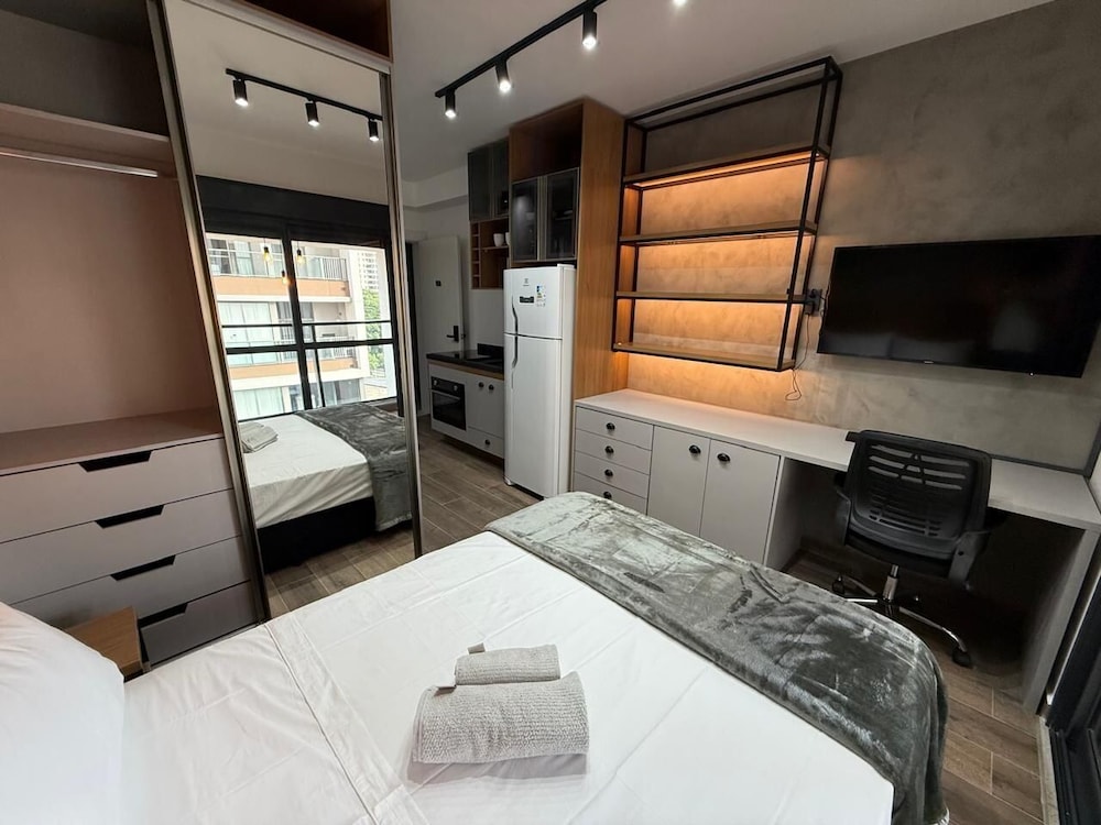 Haus Mitre Residences