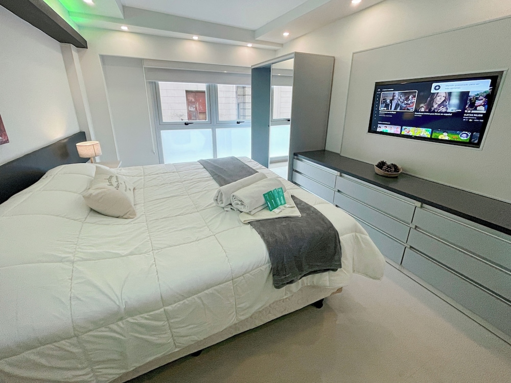 Ayres Suites Moreno