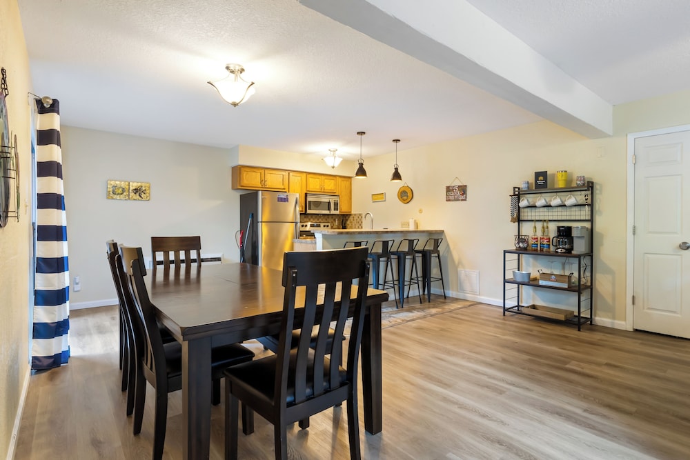 Home w/ Deck, Grill, W & D: Close to Resort & fun