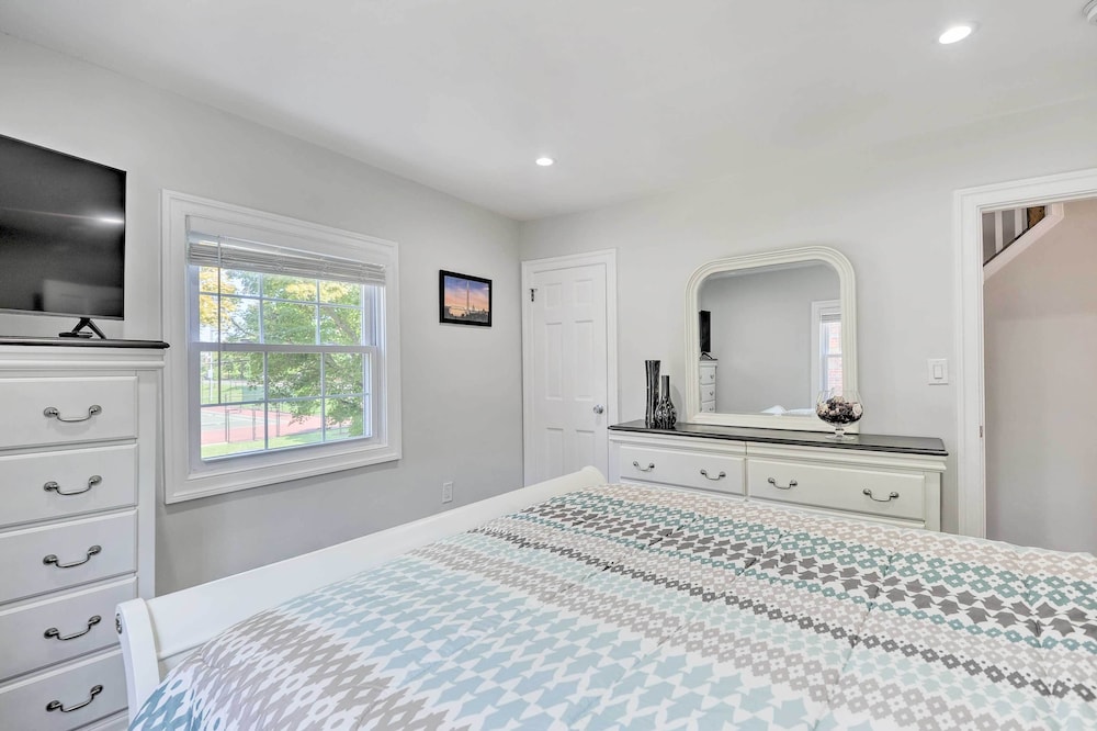 6 Mi to Capitol Hill: Spacious Family Home in DC